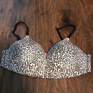 EUC- VICTORIA's  SECRET bra-  underwire free 36C